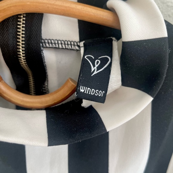 Sleeveless striped top - Picture 4 of 4